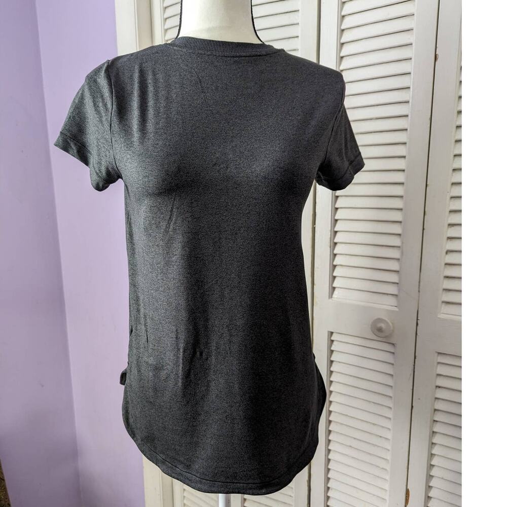 ATHLETA Women's T Shirt Charcoal Gray Uptempo Tee Size XS EUC Workout Wear Top